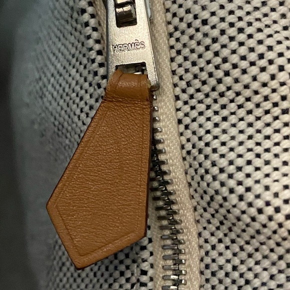 Hermes Tote Bag - Picture 17 of 17